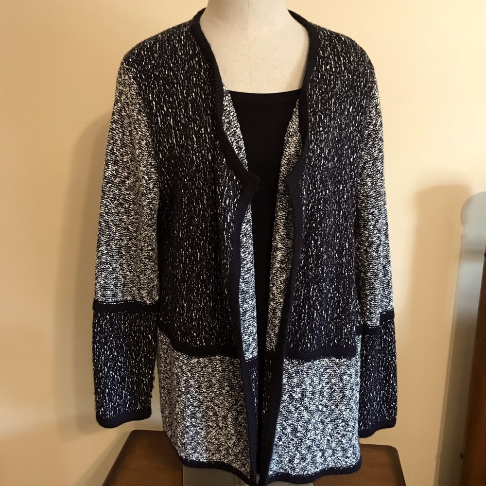 Chico’s black and white open cardigan, size 3 (XL 16)